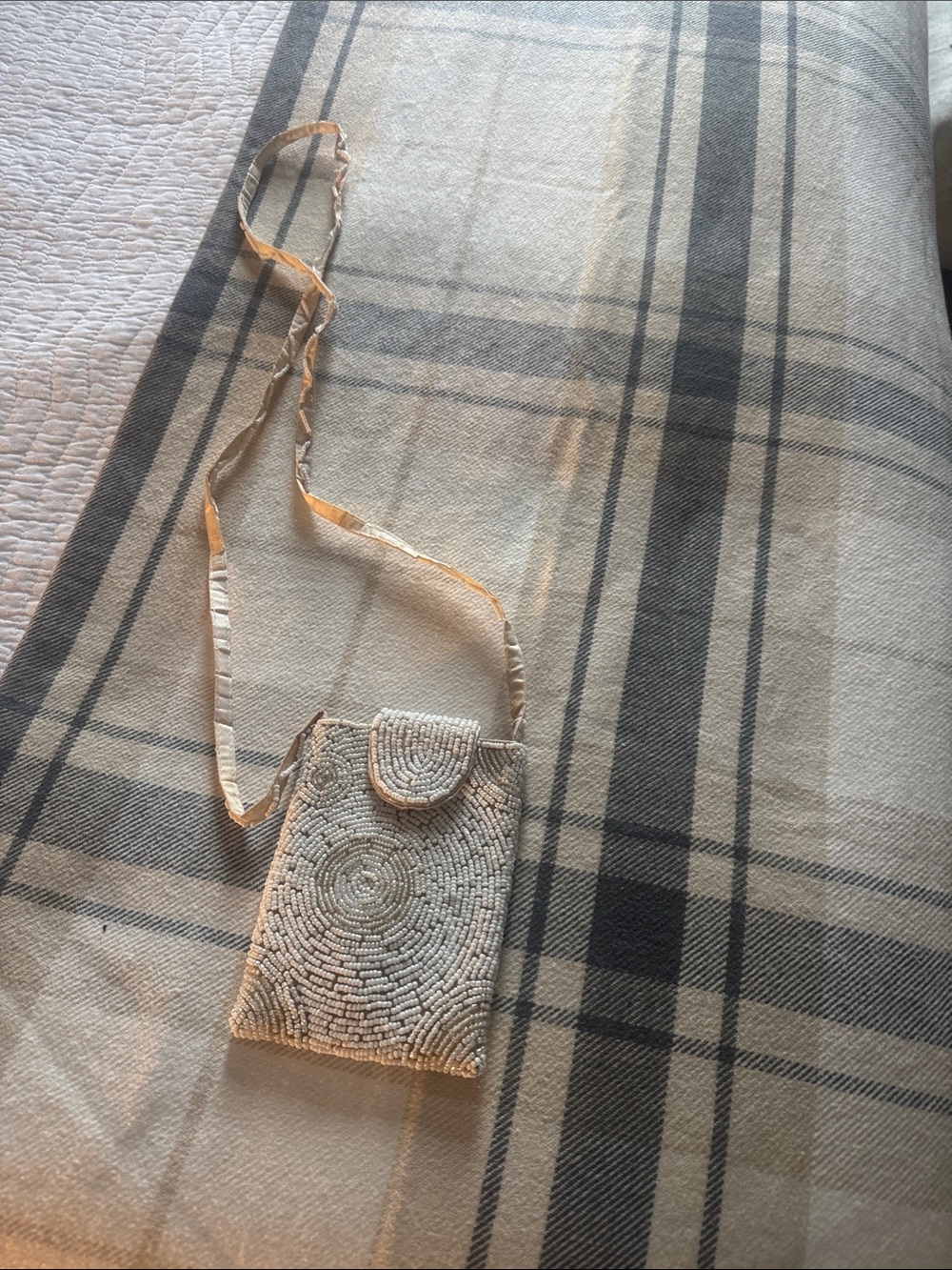 Beaded Crossbody Phone Pouch - Ivory
